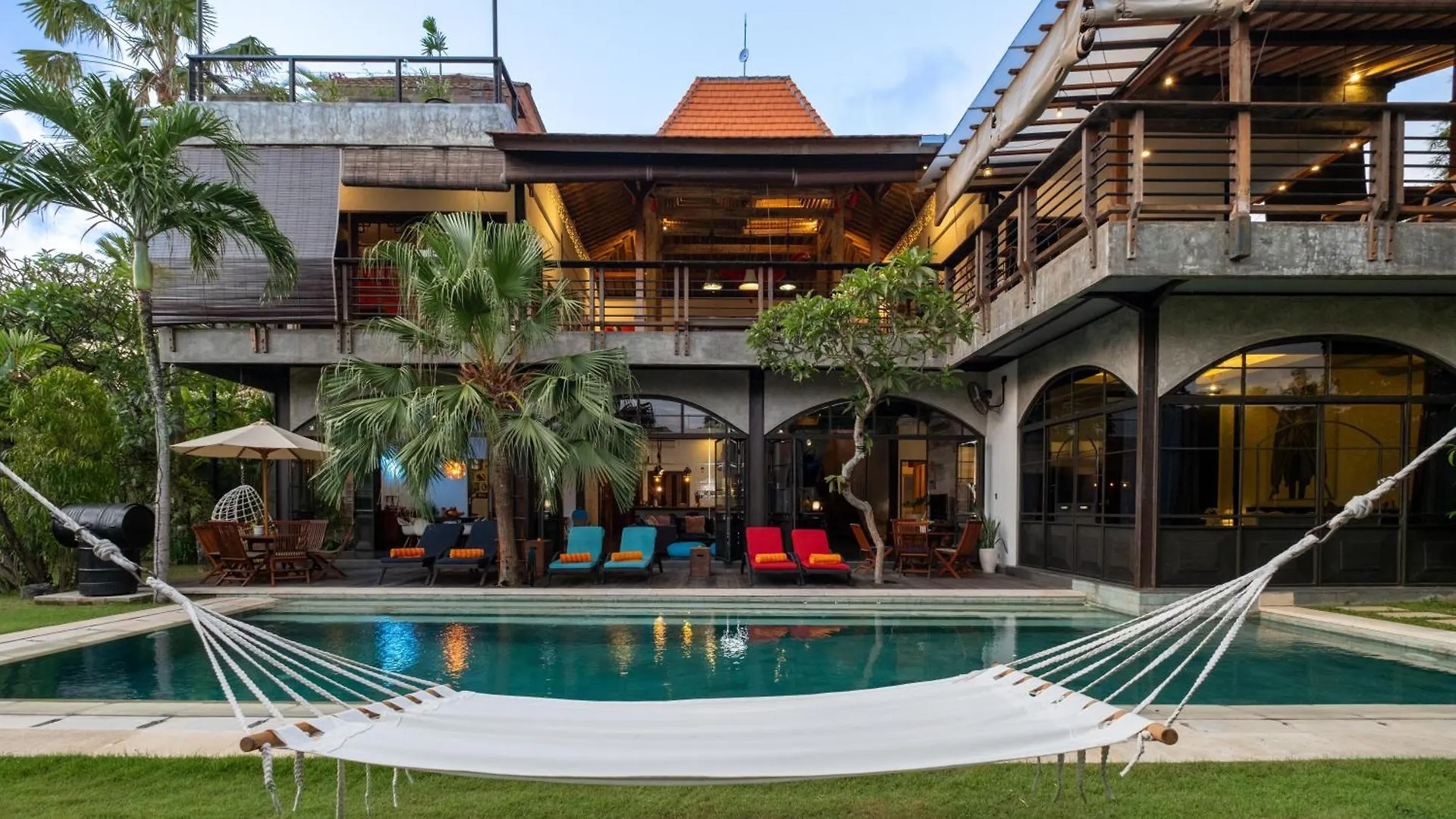 Niconico Mansion By Villa Finder Seminyak