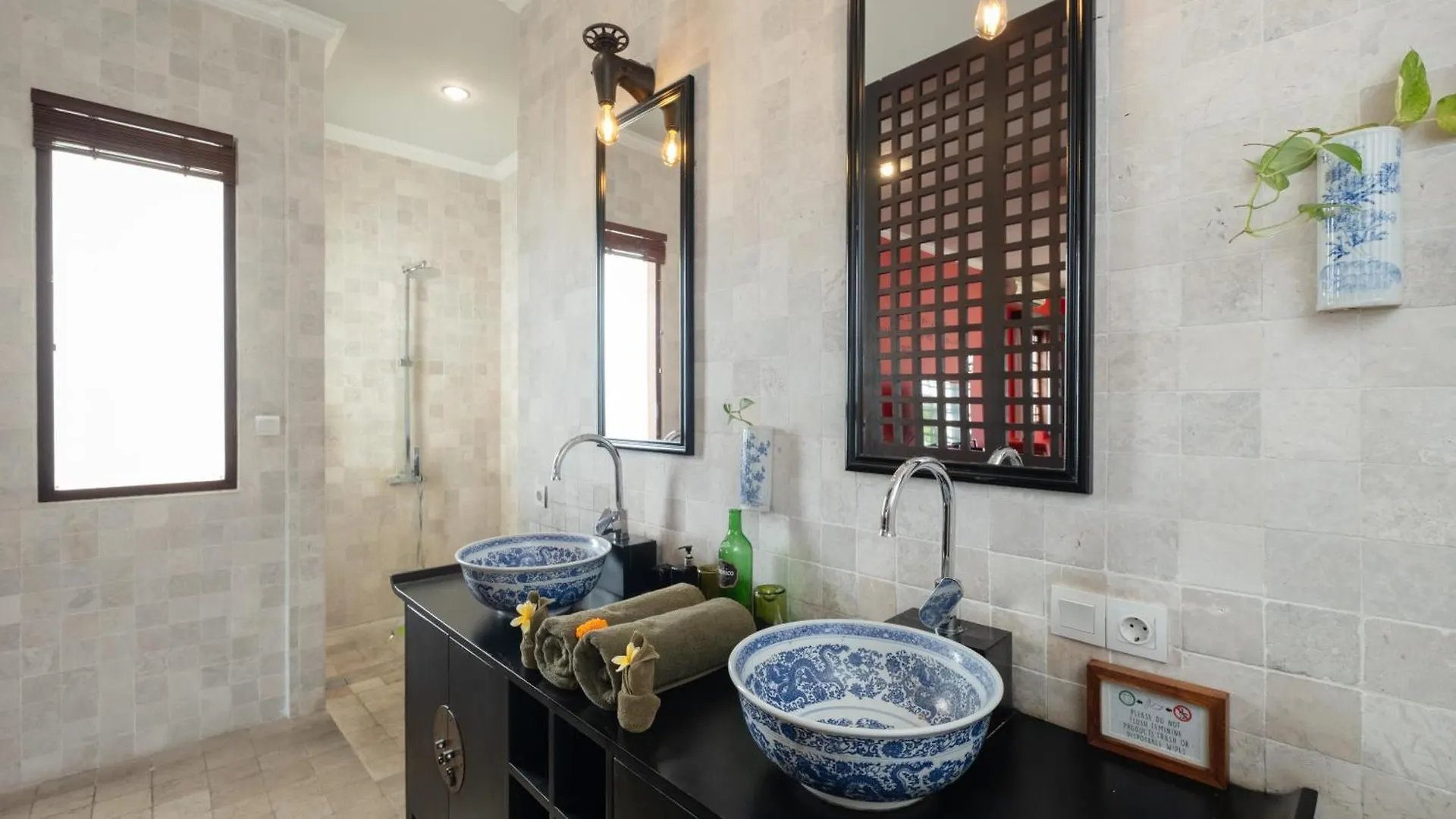 Niconico Mansion By Villa Finder Seminyak