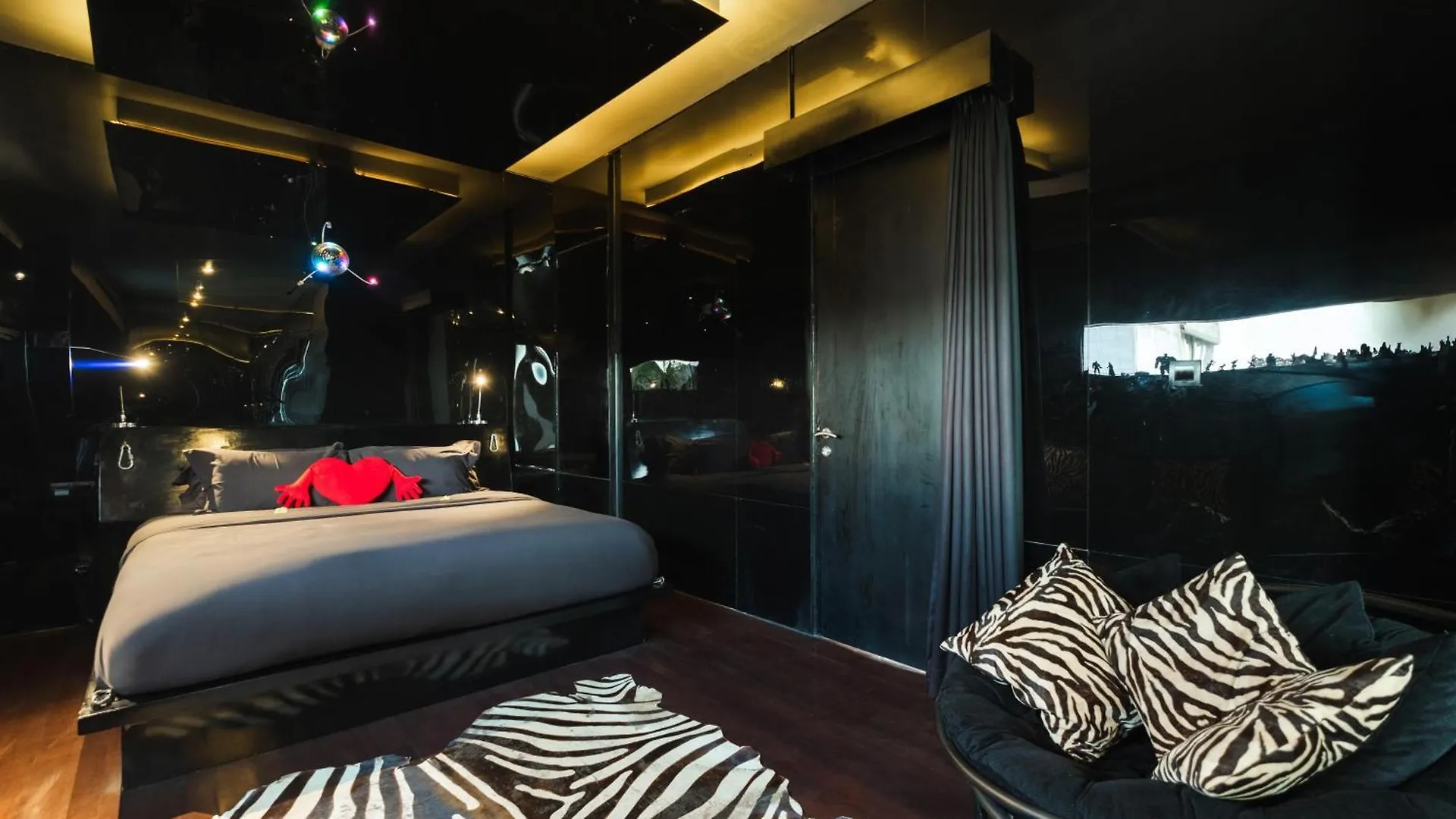 Niconico Mansion By Villa Finder Seminyak