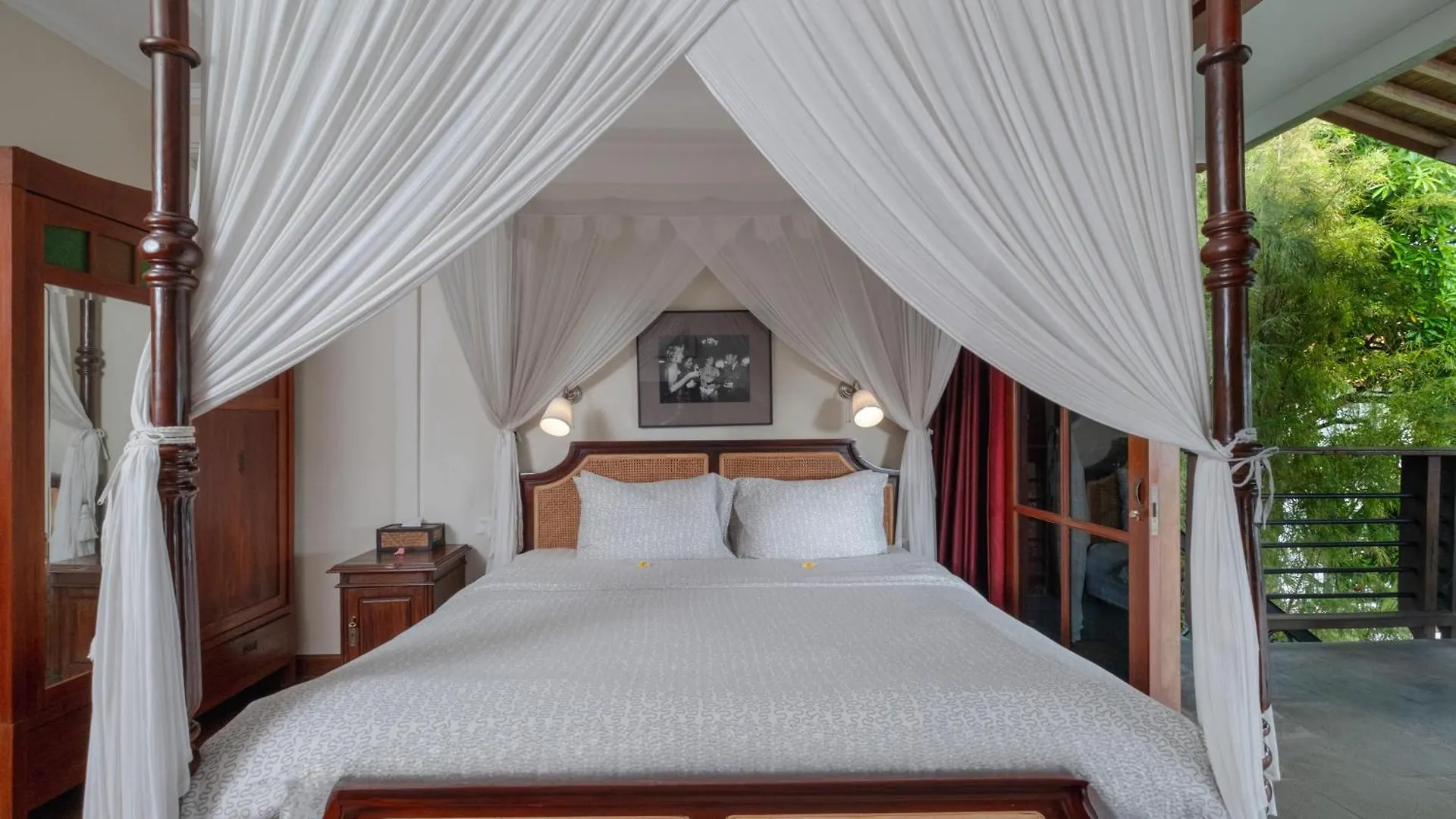 Niconico Mansion By Villa Finder Seminyak